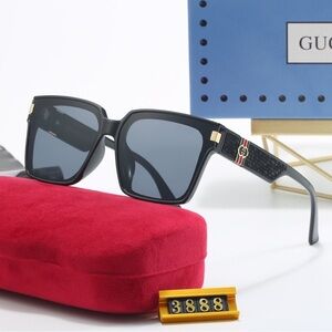 Gucci woman’s sunglasses
